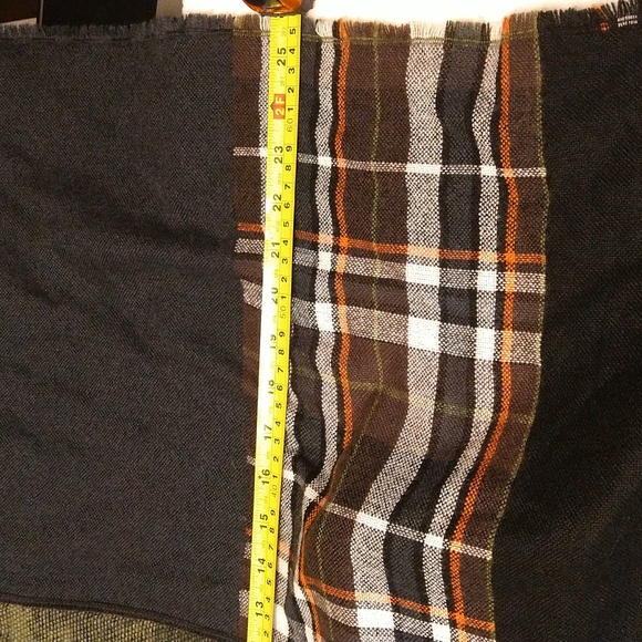 Steve Madden Infinity Scarf - Picture 8 of 8